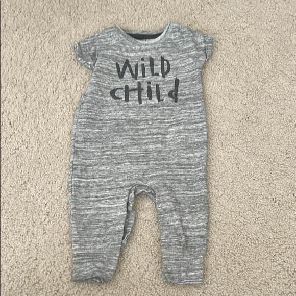 Baby Boys Clothing Bundle with Hoodie, Onesies, and Pants - Size 3-6 months - Picture 12 of 16